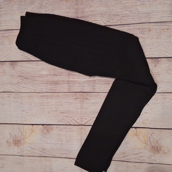 Full Tilt Pants - Full Tilt Leggings, Black Leggings, Stretchy Leggings, Mid-calf, Size M/L